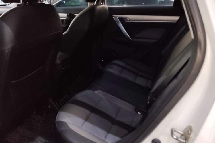 Used Geely Auto Coolray 2023 1.5T DCT Diamond Edition Left Rear Seat