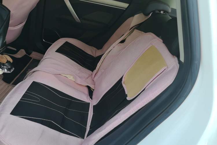 Used Geely Auto Coolray 2023 1.5T DCT Platinum Edition Left Rear Seat