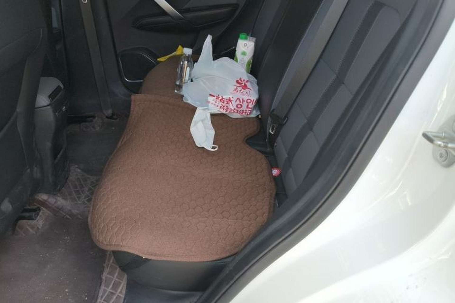 Used Geely Auto Coolray 2023 1.5T DCT Diamond Edition Left Rear Seat