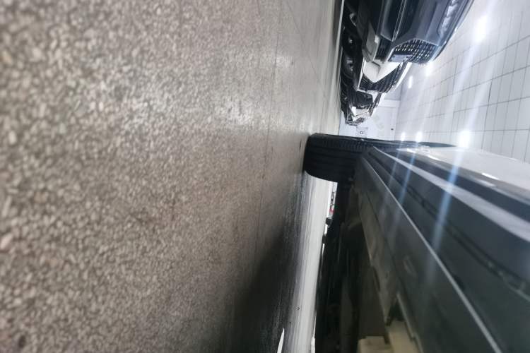 Used Geely Auto Coolray 2023 1.5T DCT Platinum Edition Left Side Sill