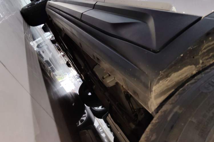Used Geely Auto Coolray 2023 1.5T DCT Diamond Edition Left Side Sill