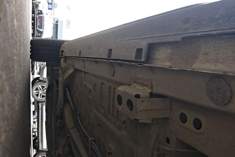 Used Geely Auto Coolray 2023 1.5T DCT Diamond Edition Left Side Sill