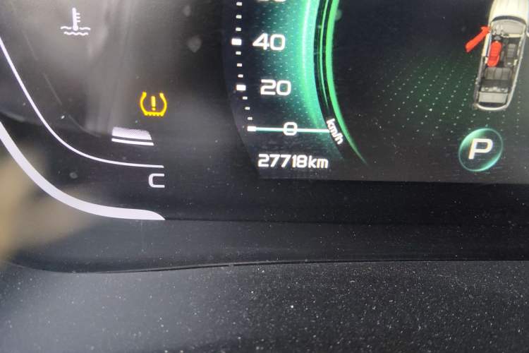 Used Geely Auto Coolray 2023 1.5T DCT Diamond Edition Odometer Close Up