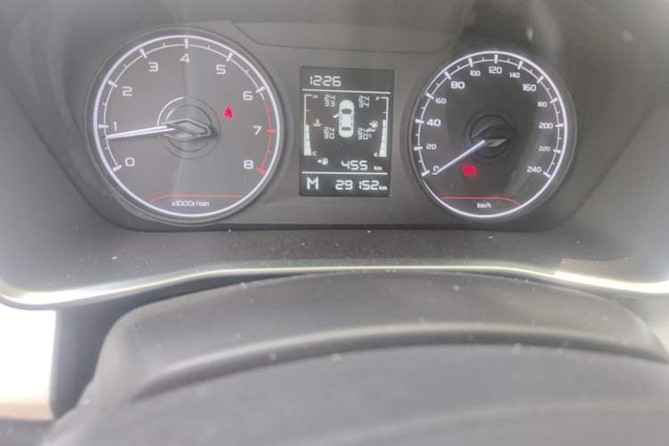 Used Geely Auto Coolray 2023 1.4T Manual Gold Edition Odometer Close Up