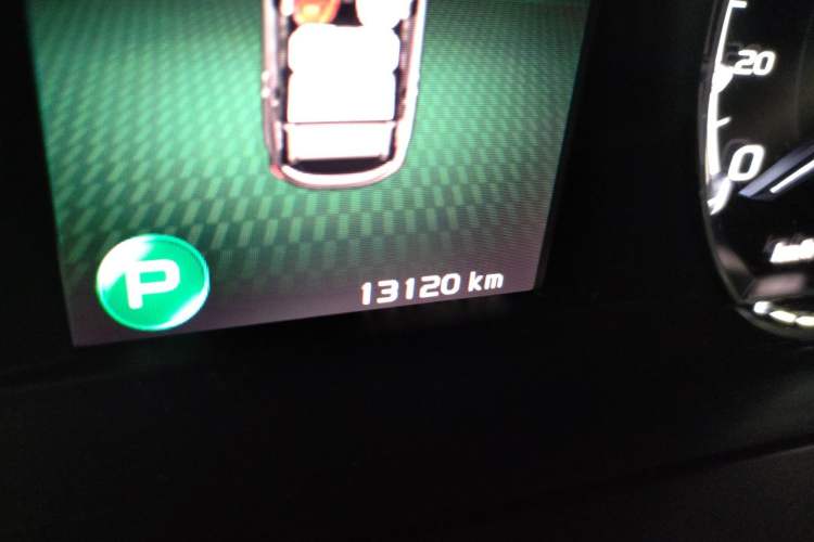 Used Geely Auto Coolray 2023 1.5T DCT Platinum Edition Odometer Close Up