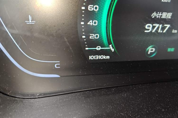 Used Geely Auto Coolray 2023 1.5T DCT Diamond Edition Odometer Close Up