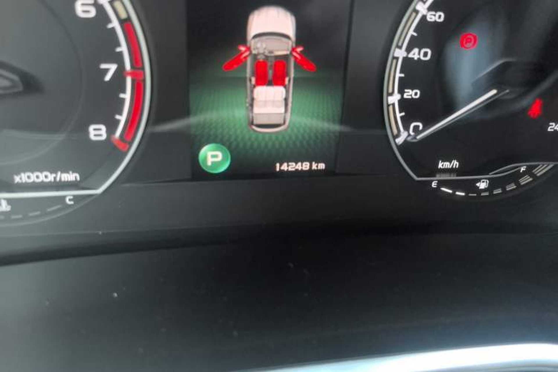 Used Geely Auto Coolray 2023 1.5T DCT Platinum Edition Odometer Close Up