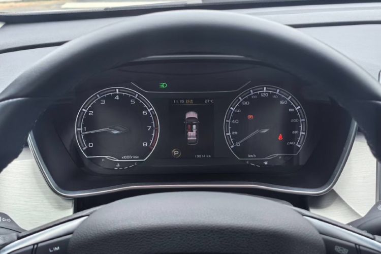 Used Geely Auto Coolray 2023 1.5T DCT Platinum Edition Odometer Close Up