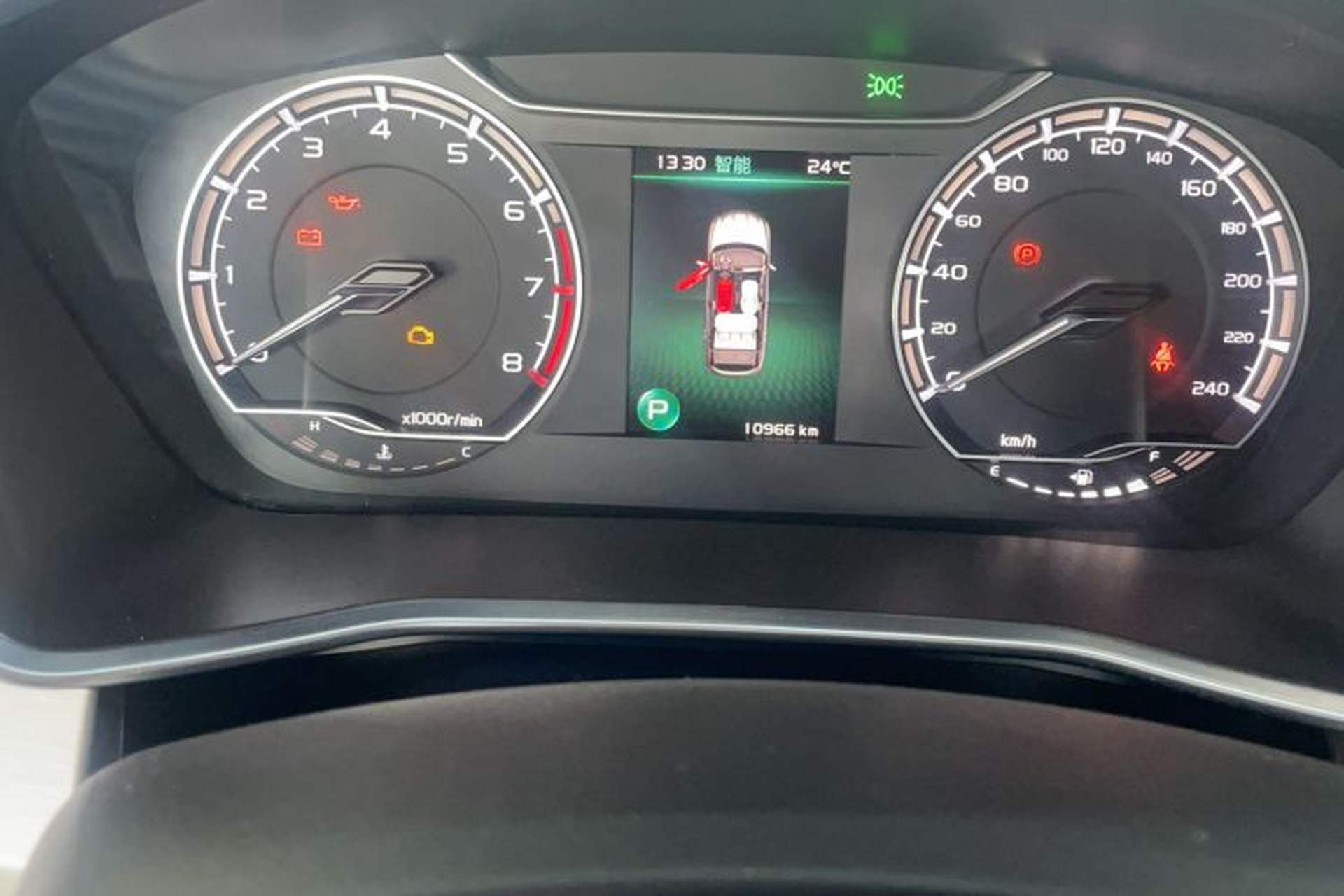 Used Geely Auto Coolray 2023 1.5T DCT Platinum Edition Odometer Close Up