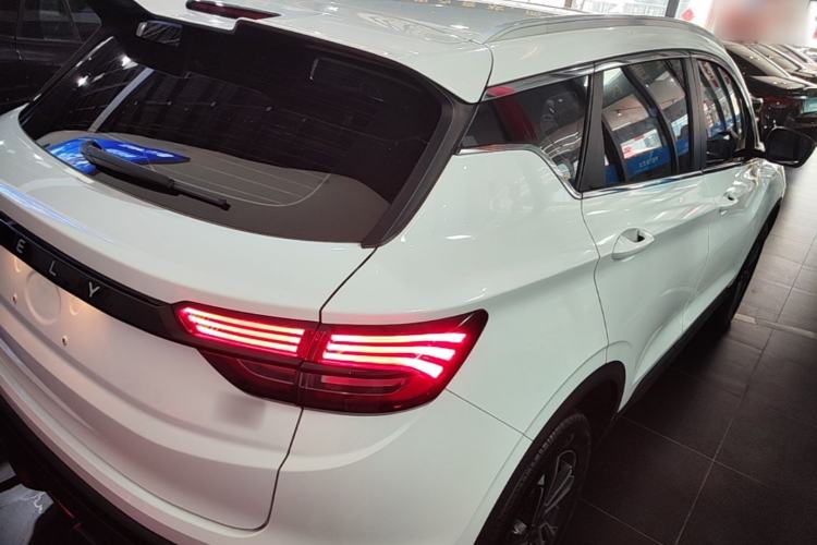 Used Geely Auto Coolray 2023 1.5T DCT Platinum Edition Rear Right 45 Deg