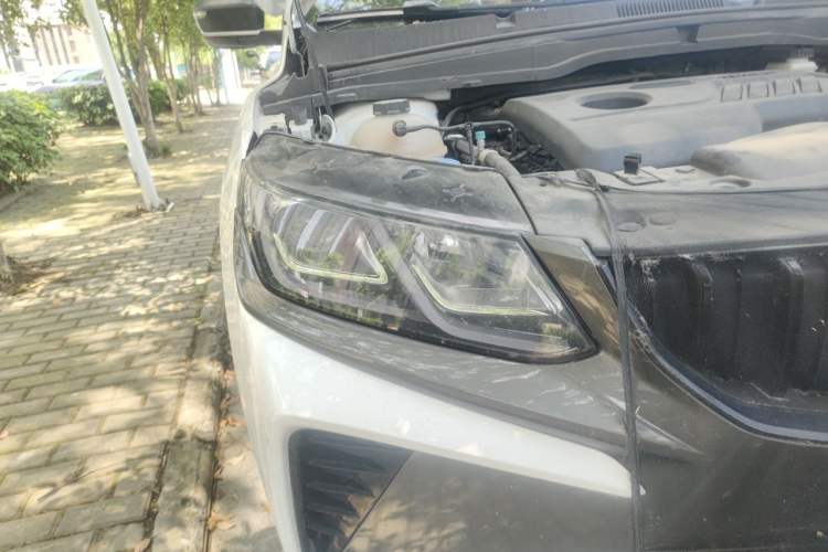 Used Geely Auto Coolray 2023 1.4T Manual Gold Edition Right Front Headlight