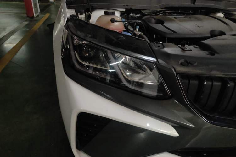 Used Geely Auto Coolray 2023 1.5T DCT Platinum Edition Right Front Headlight