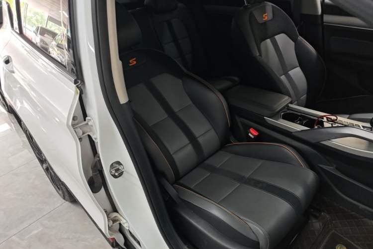 Used Geely Auto Coolray 2023 1.5T DCT Diamond Edition Right Front Seat