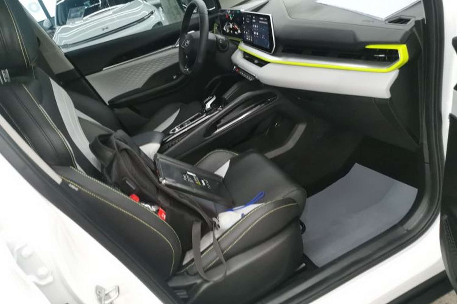 Used Geely Auto Coolray 2023 Bin Yue COOL 1.5TD DCT Champion Edition Right Front Seat