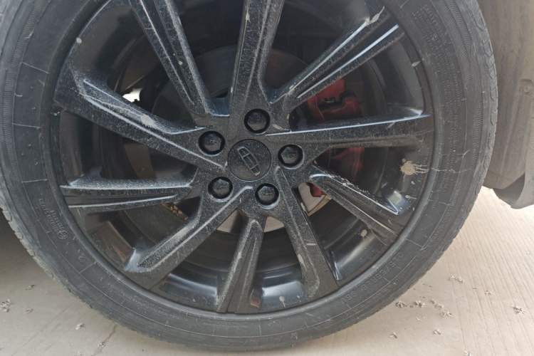 Used Geely Auto Coolray 2023 1.5T DCT Diamond Edition Right Front Wheel Hub