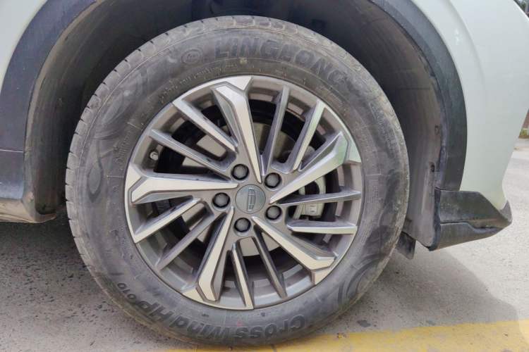Used Geely Auto Coolray 2023 1.4T Manual Gold Edition Right Front Wheel Hub