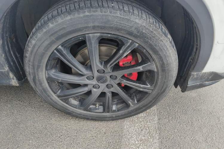 Used Geely Auto Coolray 2023 1.5T DCT Diamond Edition Right Front Wheel Hub