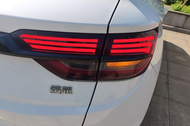 Used Geely Auto Coolray 2023 1.5T DCT Diamond Edition Right Rear Taillight