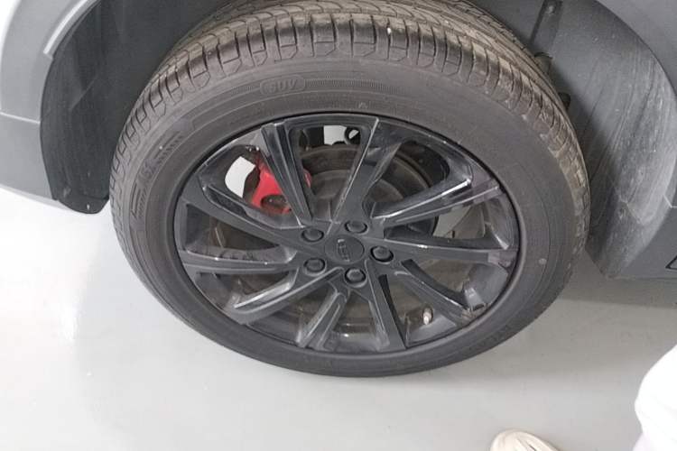 Used Geely Auto Coolray 2023 1.5T DCT Diamond Edition Right Rear Wheel Hub