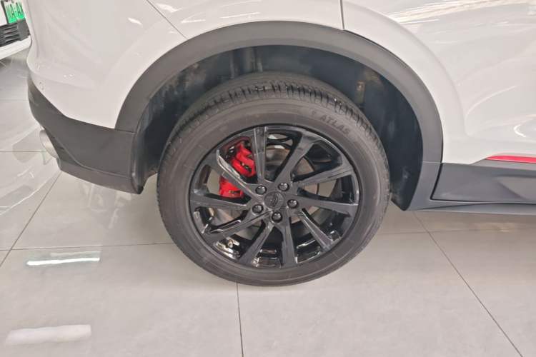 Used Geely Auto Coolray 2023 1.5T DCT Diamond Edition Right Rear Wheel Hub