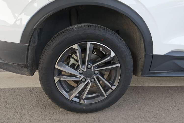 Used Geely Auto Coolray 2023 1.5T DCT Platinum Edition Right Rear Wheel Hub