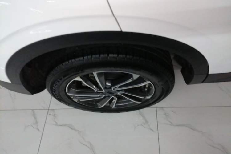 Used Geely Auto Coolray 2023 1.5T DCT Platinum Edition Right Rear Wheel Hub