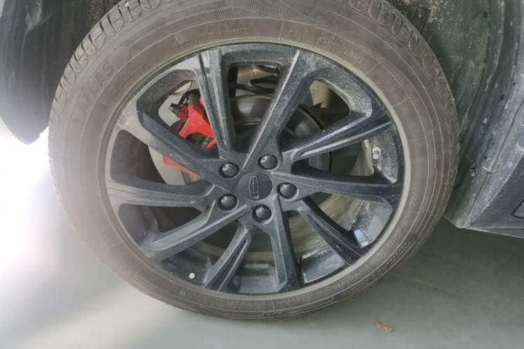 Used Geely Auto Coolray 2023 1.5T DCT Diamond Edition Right Rear Wheel Hub
