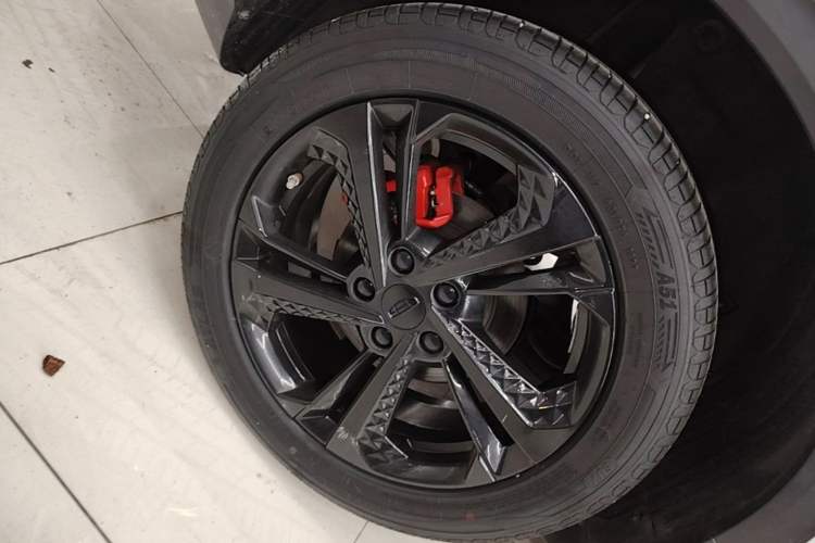 Used Geely Auto Coolray 2023 Bin Yue COOL 1.5TD DCT Champion Edition Right Rear Wheel Hub