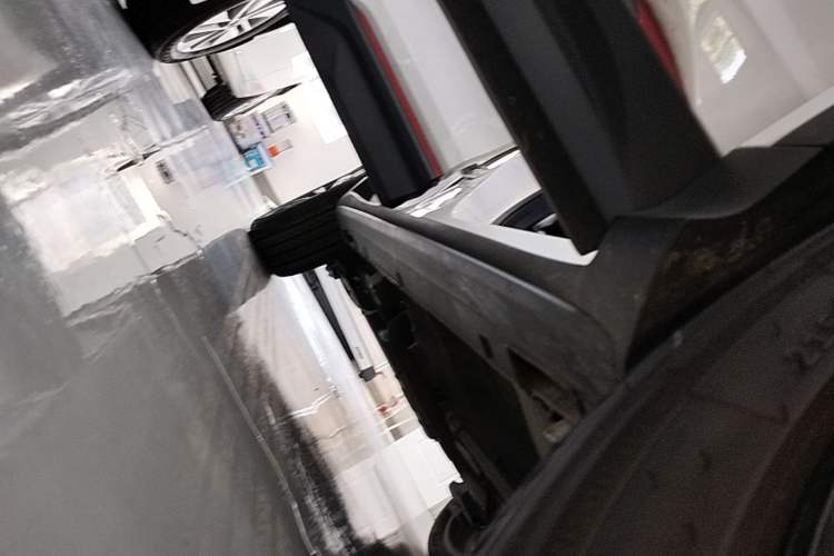 Used Geely Auto Coolray 2023 1.5T DCT Diamond Edition Right Side Sill