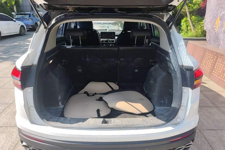 Used Geely Auto Coolray 2023 1.5T DCT Diamond Edition Trunk