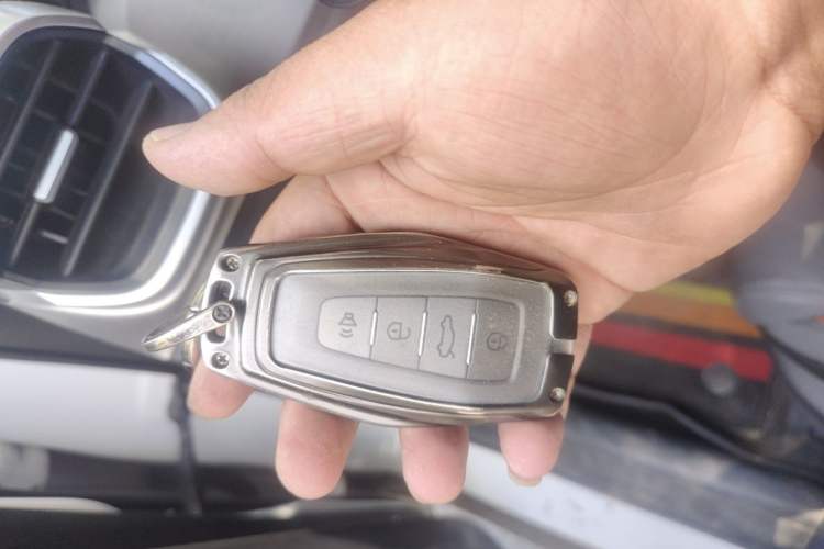 Used Geely Auto Coolray 2023 1.4T Manual Gold Edition Vehicle Key
