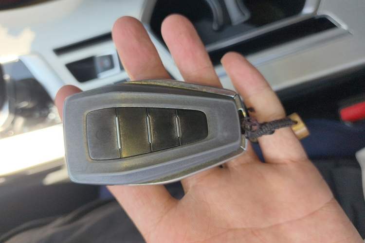Used Geely Auto Coolray 2023 1.5T DCT Platinum Edition Vehicle Key