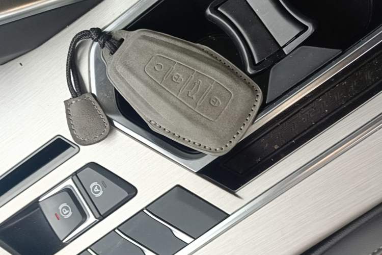 Used Geely Auto Coolray 2023 1.5T DCT Platinum Edition Vehicle Key