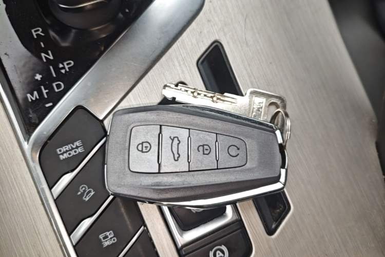 Used Geely Auto Coolray 2023 1.5T DCT Diamond Edition Vehicle Key