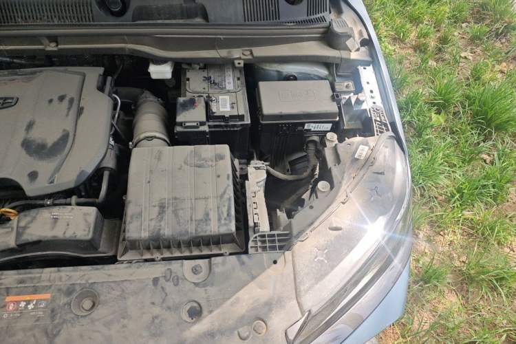 Used Geely Auto Coolray 2024 1.5T DCT Longteng Edition Engine Bay Left