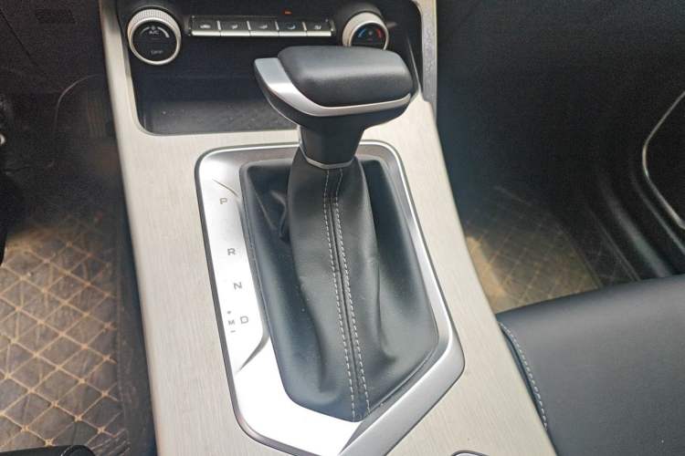 Used Geely Auto Coolray 2024 1.5T DCT Longteng Edition Gear Lever
