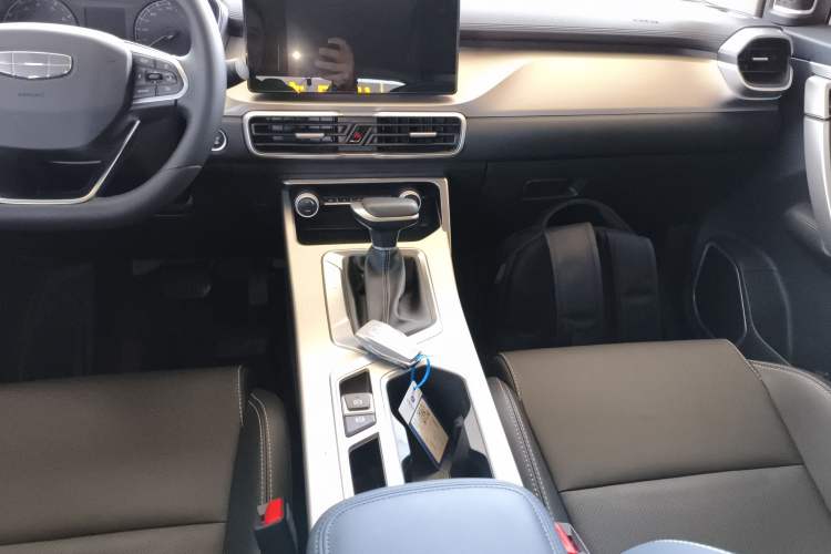 Used Geely Auto Coolray 2024 1.5T DCT Longteng Edition Gear Lever