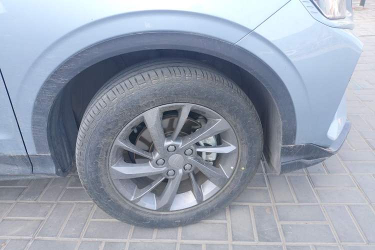 Used Geely Auto Coolray 2024 1.5T DCT Longteng Edition Right Front Wheel Hub