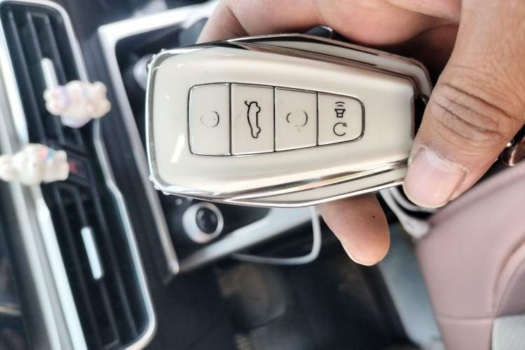Used Geely Auto Coolray 2024 1.5T DCT Longteng Edition Vehicle Key