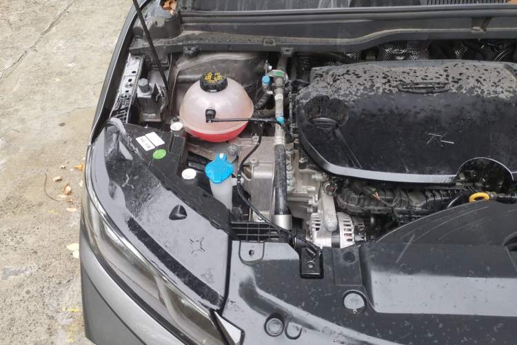 Used Geely Auto Coolray 2024 1.5T DCT Longteng Edition Engine Bay Right