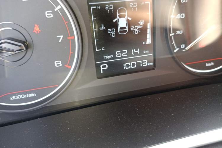 Used Geely Auto Coolray 2024 1.5T DCT Longteng Edition Odometer Close Up