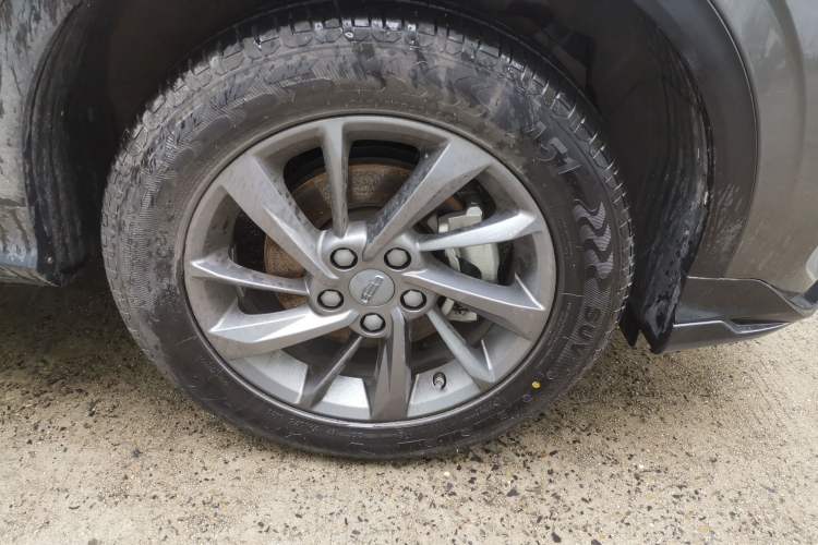 Used Geely Auto Coolray 2024 1.5T DCT Longteng Edition Right Front Wheel Hub