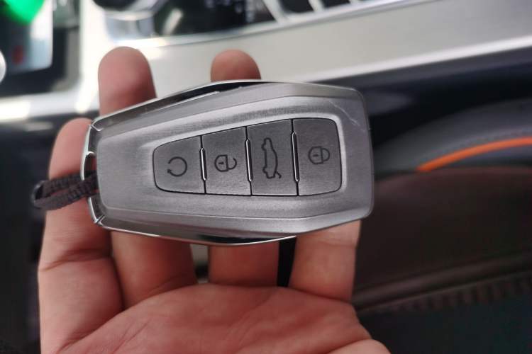 Used Geely Auto Coolray 2024 1.5T DCT Longteng Edition Vehicle Key