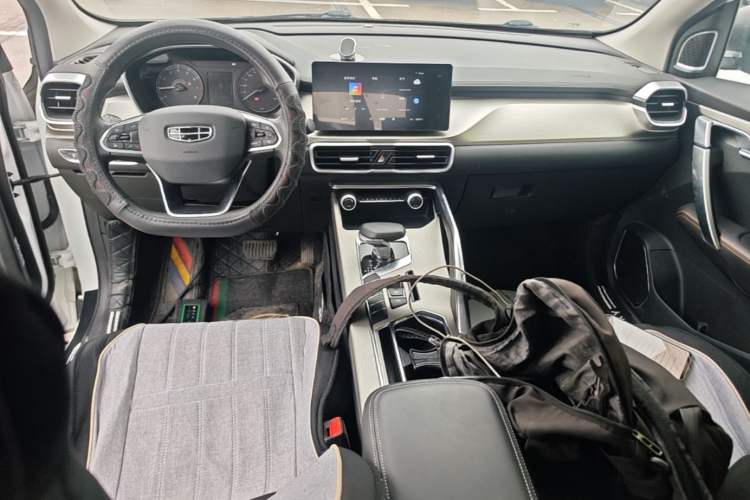 Used Geely Auto Coolray 2024 1.5T DCT Longteng Edition Center Console