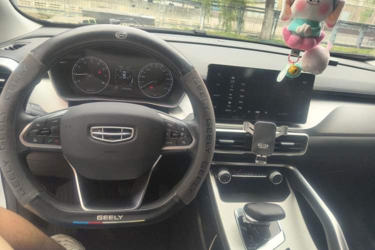 Used Geely Auto Coolray 2024 1.5T DCT Longteng Edition Center Console