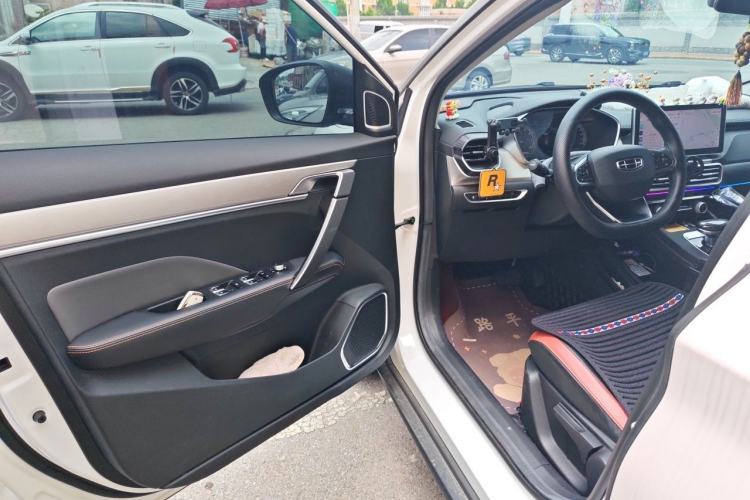 Used Geely Auto Coolray 2024 1.5T DCT Longteng Edition Driver Seat