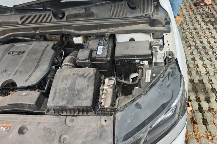Used Geely Auto Coolray 2024 1.5T DCT Longteng Edition Engine Bay Left
