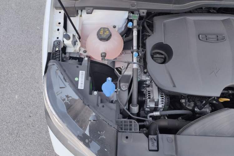 Used Geely Auto Coolray 2024 1.5T DCT Longteng Edition Engine Bay Right