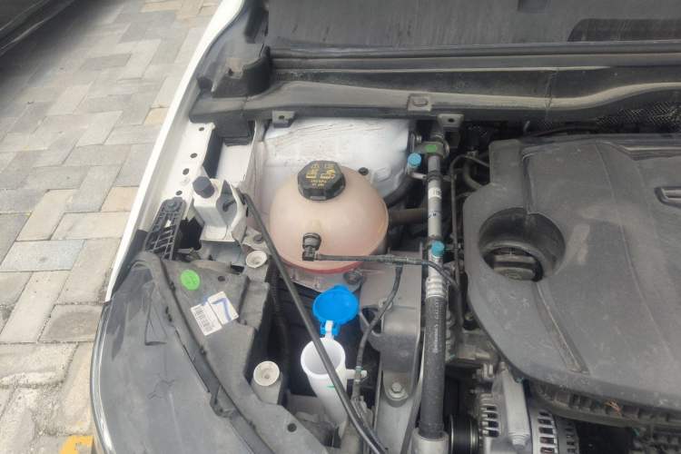 Used Geely Auto Coolray 2024 1.5T DCT Longteng Edition Engine Bay Right