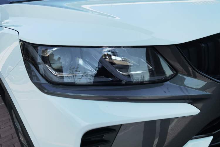 Used Geely Auto Coolray 2024 1.5T DCT Longteng Edition Exterior 4